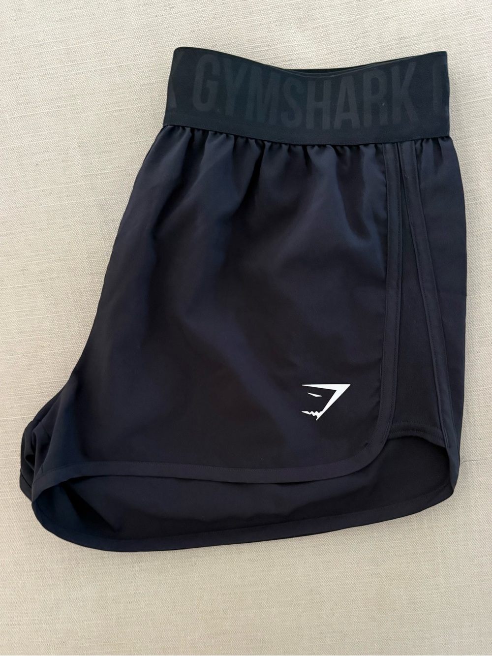 Gymshark Women’s Black Athletic Training Shorts w Logo Waistband size Medium EUC